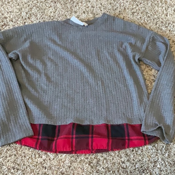 The Children's Place Gray and Red Kids Matching Set - Picture 4 of 5